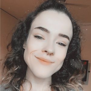 Meet your Posher, Hope